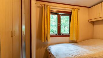 3 bedrooms, iron/ironing board, WiFi