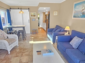TV - Direct Oceanfront and Boardwalk Condo on 12th St. with Indoor Pool! Decatur House 505 (Ocean City)