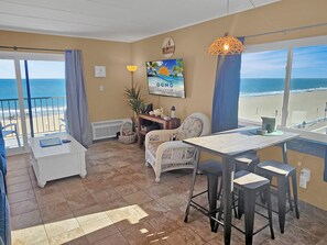 TV - Direct Oceanfront and Boardwalk Condo on 12th St. with Indoor Pool! Decatur House 505 (Ocean City)