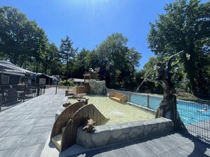 Pool - Stylish Hoenderloo Family Bungalow (Hoenderloo)