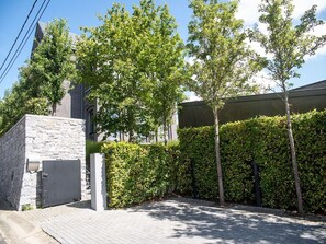 Property grounds - Holiday home in Denee for 21 people (Denée)