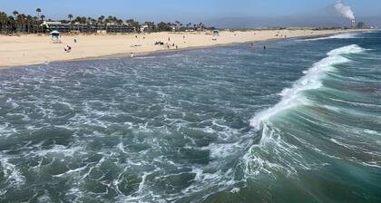 Ocean View Condo Across From The Beach
Near Channel Islands, Ventura & Malibu