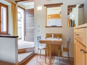 Interior - Apartment in Umbria with Pool & Nature Views (Foligno)