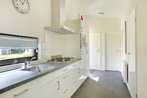 Fridge, microwave, dishwasher, coffee/tea maker