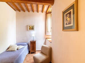 2 bedrooms, iron/ironing board, WiFi - Apartment in Furlo with Saltwater Pool (Acqualagna)
