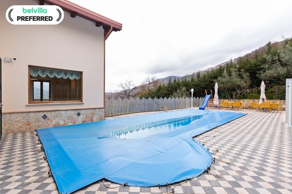 Holiday Home Swimming Pool