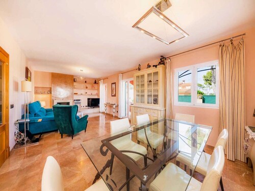 Tranquil Villa Stay in Tolleric