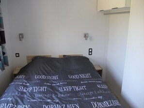 3 bedrooms, WiFi - Chalet in Friesland near Nature Reserves (De Veenhoop)