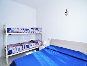 2 bedrooms