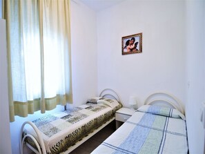 2 bedrooms