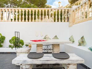 Outdoor dining - Comfort Steps from the Sea (Moraira)