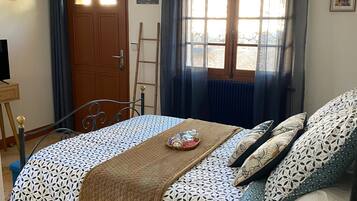 Classic Double Room, Garden View | Premium bedding, individually decorated, individually furnished