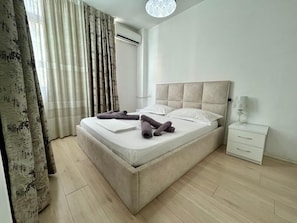 2 bedrooms - A&X Lovely and Central Apartment - 24H Self Check-in (Tirana)
