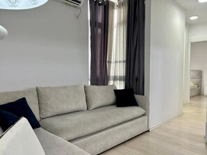 Appartement, 1 chambre, fumeurs, balcon | Salle de séjour