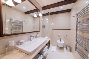 Grand Duplex | Bathroom | Free toiletries, hair dryer, bathrobes, slippers - Boutique Hotel ERB (Banska Stiavnica)
