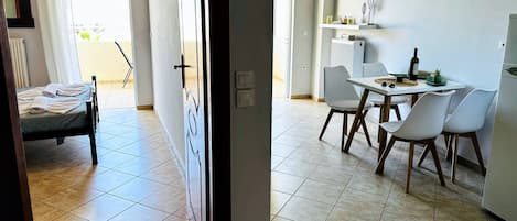 Apartment, 1 Bedroom, Smoking, City View