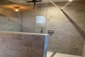 Shower - Elegant Family Stay, Wallonia (Bertrix)