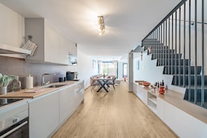 Køleskab, mikrobølgeovn, ovn, opvaskemaskine
