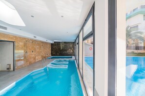 Indoor pool - Villajoyosa Home with Shared Pool (Villajoyosa)