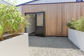 Property grounds - Modern Suite Near Beach (Kamperland)