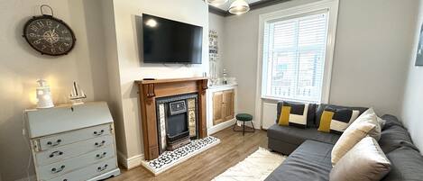 TV, fireplace, offices