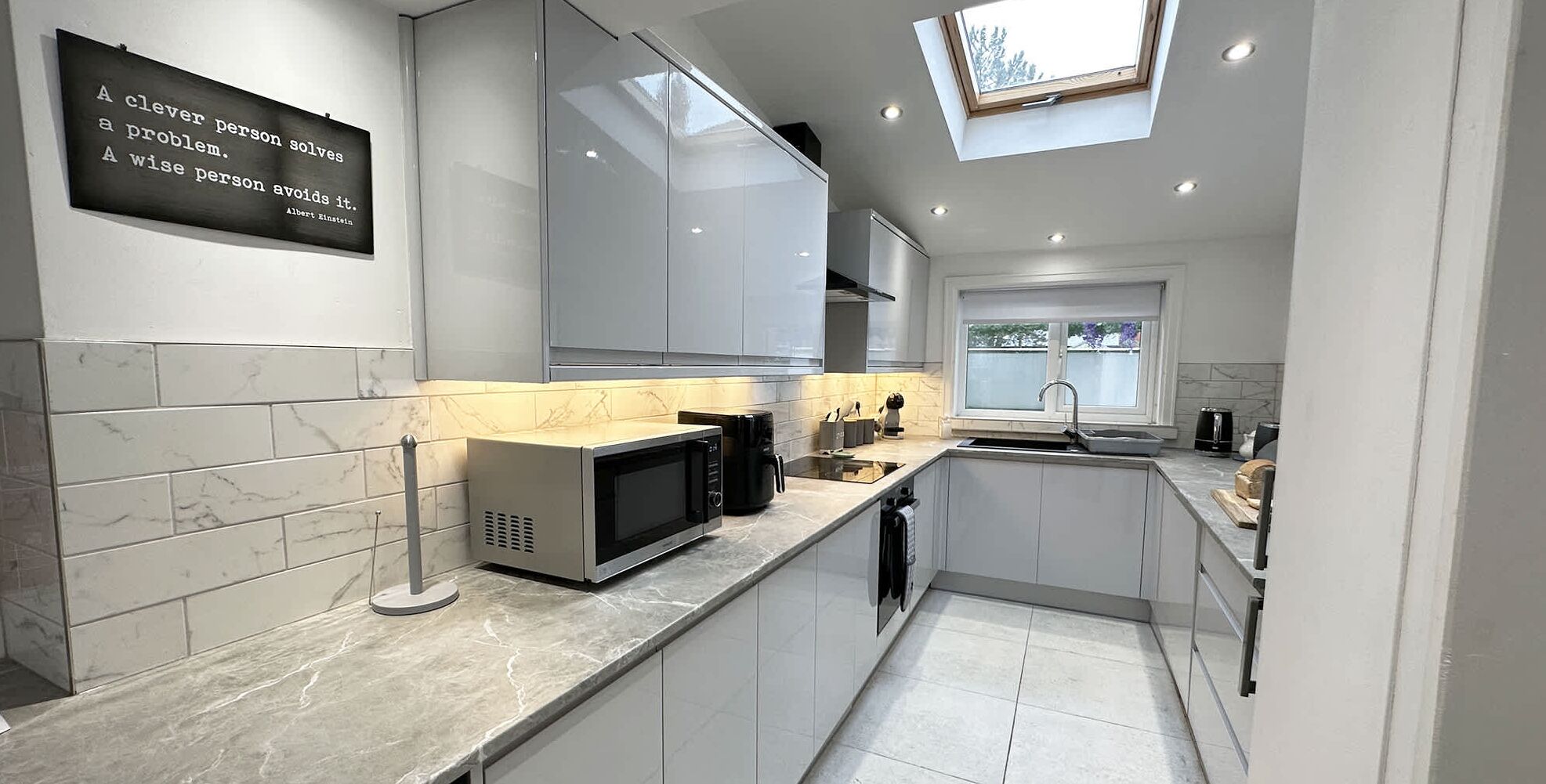 Fridge, microwave, oven, coffee/tea maker