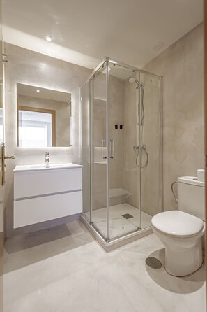Hair dryer - New Luxury Apartment Madrid Airport 111 (Madrid)