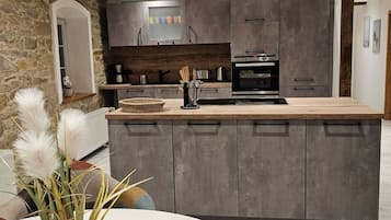 Kühlschrank, Ofen, Geschirrspüler