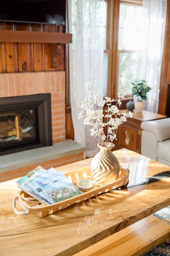 Interior - {SCENIC OVERLOOK} Charming2 Bedrooms,1 bath home (Ronks)