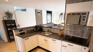Unclassified image, 5 of 37, button - Pet-Friendly Rural Escape (Zevenhuizen)