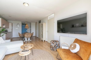 Smart TV - Apartment in Groote Keeten near the Beach (Groote Keeten)