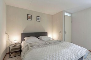 2 bedrooms, internet