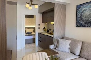 1 bedroom, desk, travel cot, WiFi - Villa Fortuna ap2 : One-Bedroom Apartment (Smokvica)