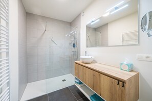 Dusche, Haartrockner
