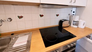 茶具/咖啡用具、冰箱、微波炉、炉灶
