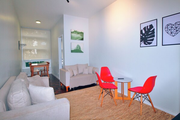 Family Apartment | 3 bedrooms, premium bedding, blackout drapes, free WiFi