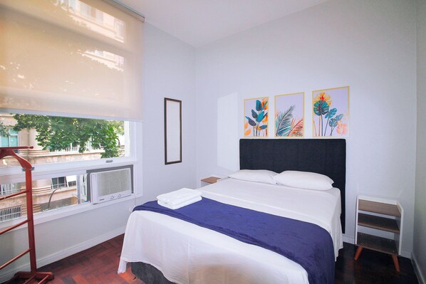 3 عدّة غرف نوم وأغطية فراش متميزة وستائر تعتيم وواي فاي مجانًا