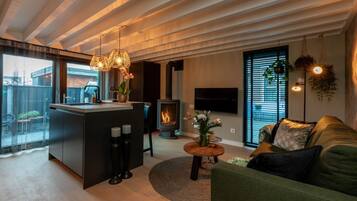 TV connectée, cheminée