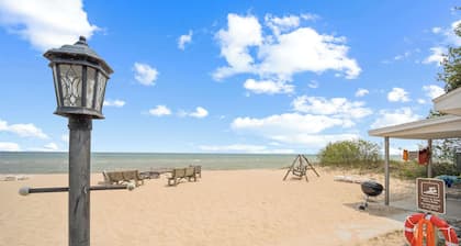 Family-Friendly Lake Retreat—2BR Cottage w/ Amenities
