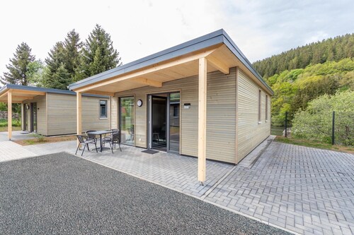 Bungalows met terras aan het Kronenburgmeer