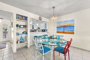 Dining - Private Beach Access • Pool View • Pickleball (Bradenton Beach)