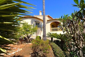 Exterior - SAONA VILLAS (AS BARBA): villa for 6 people, private swimming pool, air co (VC)