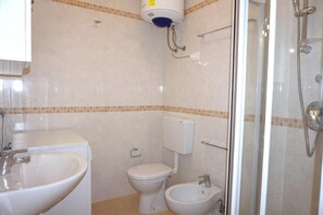 Douche, bidet