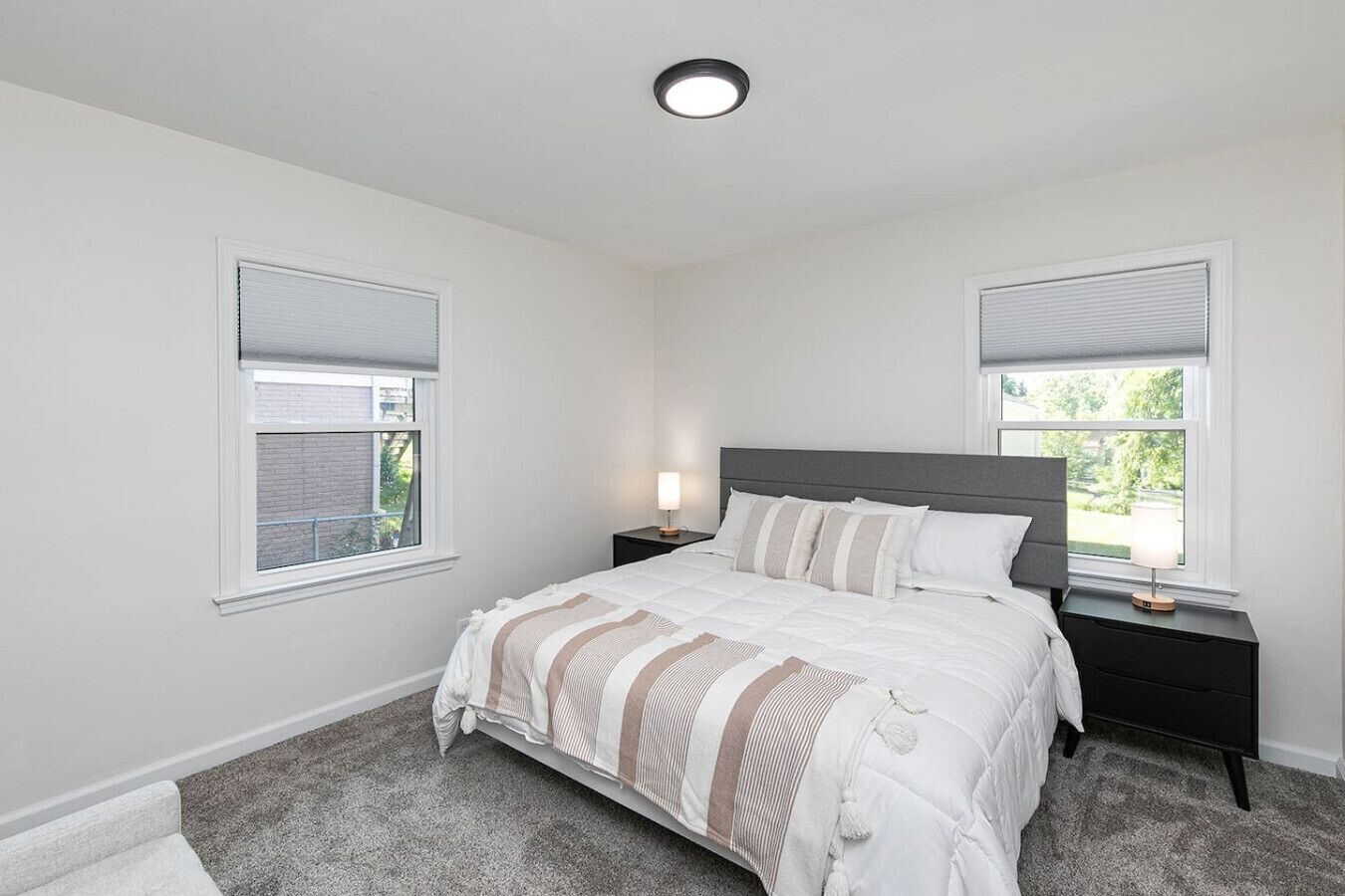 3 sovrum, skrivbord, strykjärn/strykbräda och resesäng