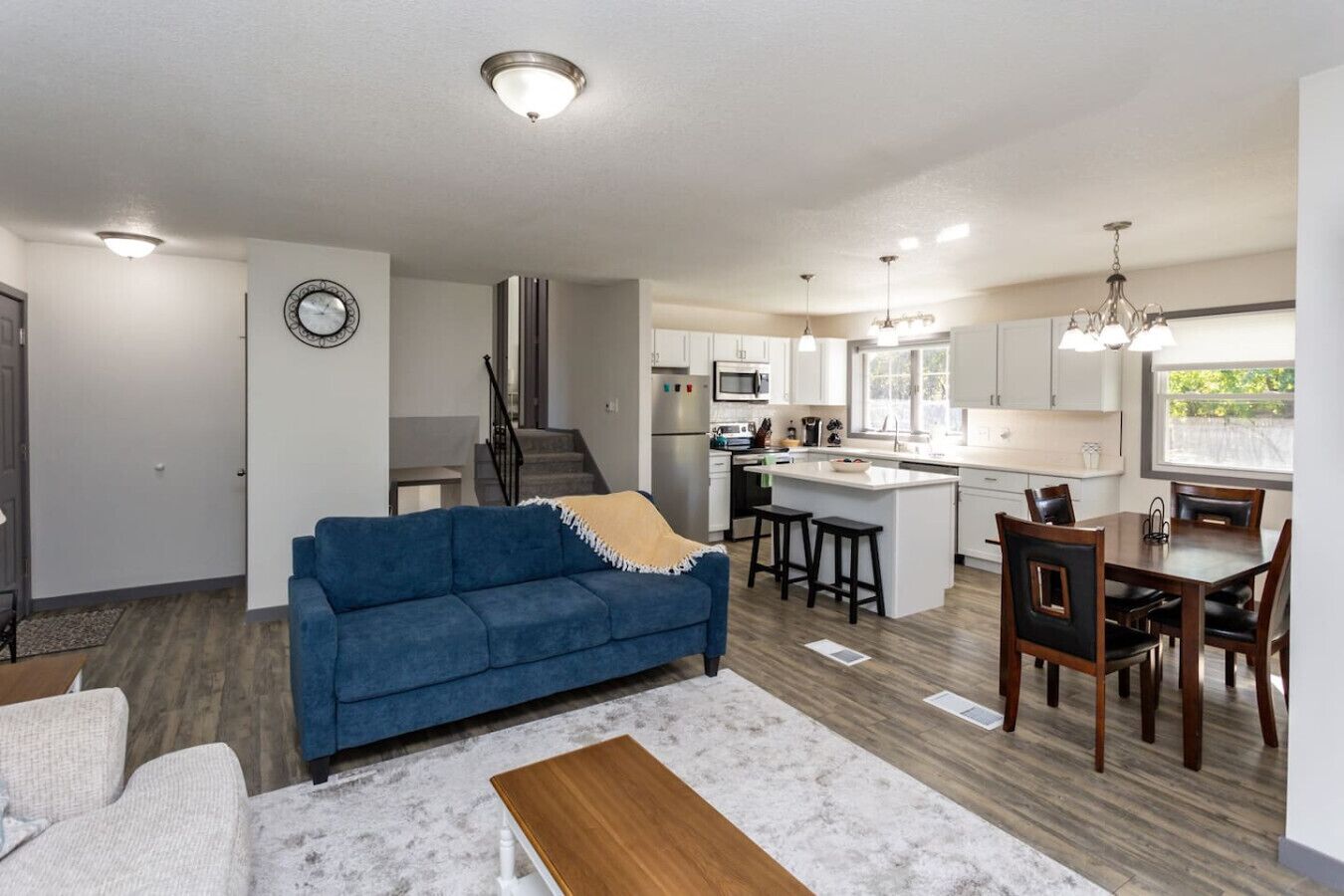 TV connectée, cheminée, jeux vidéo