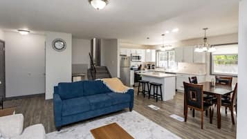 Smart TV, fireplace, video games