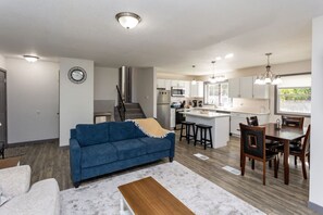 Smart TV, fireplace, video games