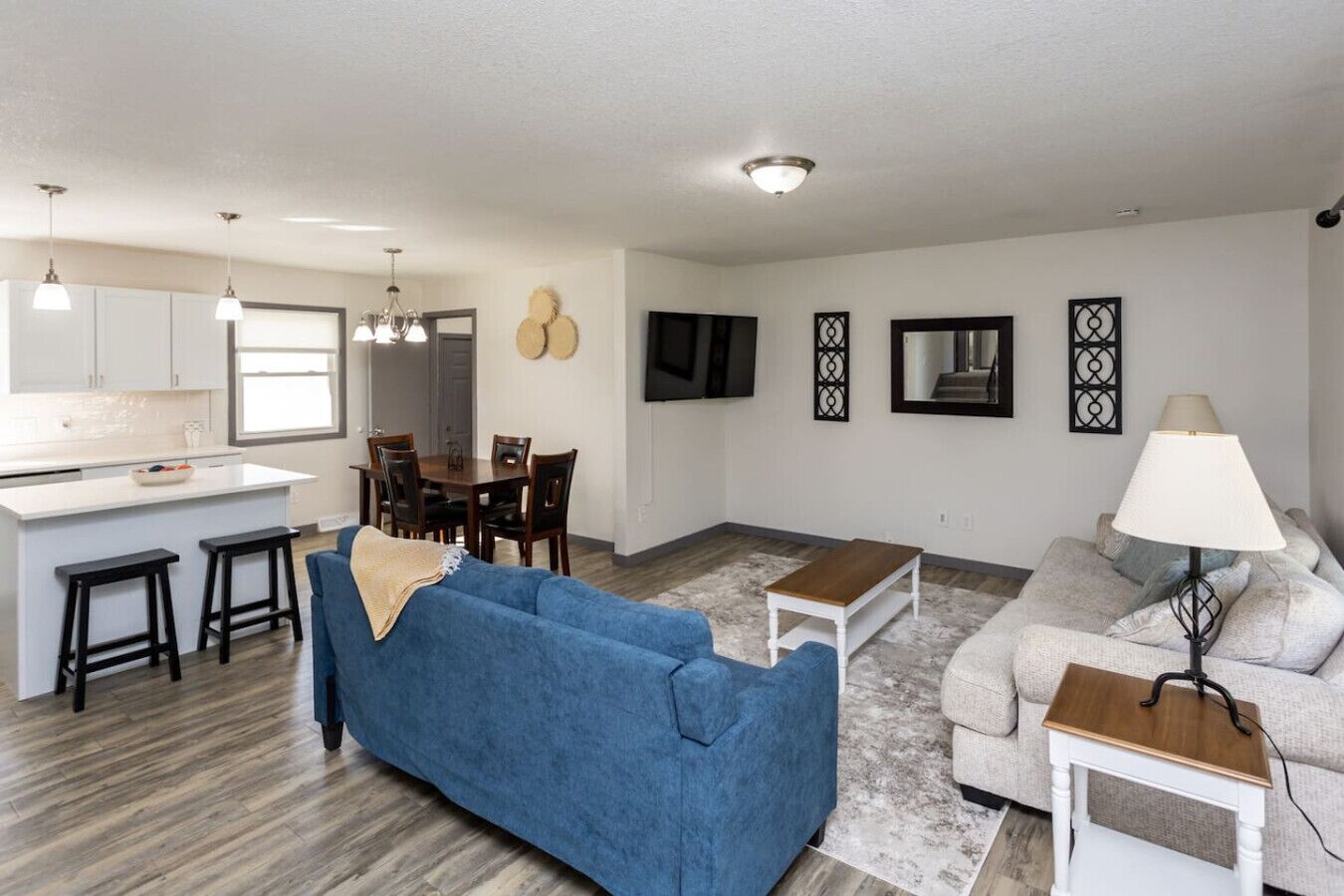 Smart TV, fireplace, video games