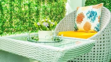 Apartemen Comfort, balkon, pemandangan kota | Balkon