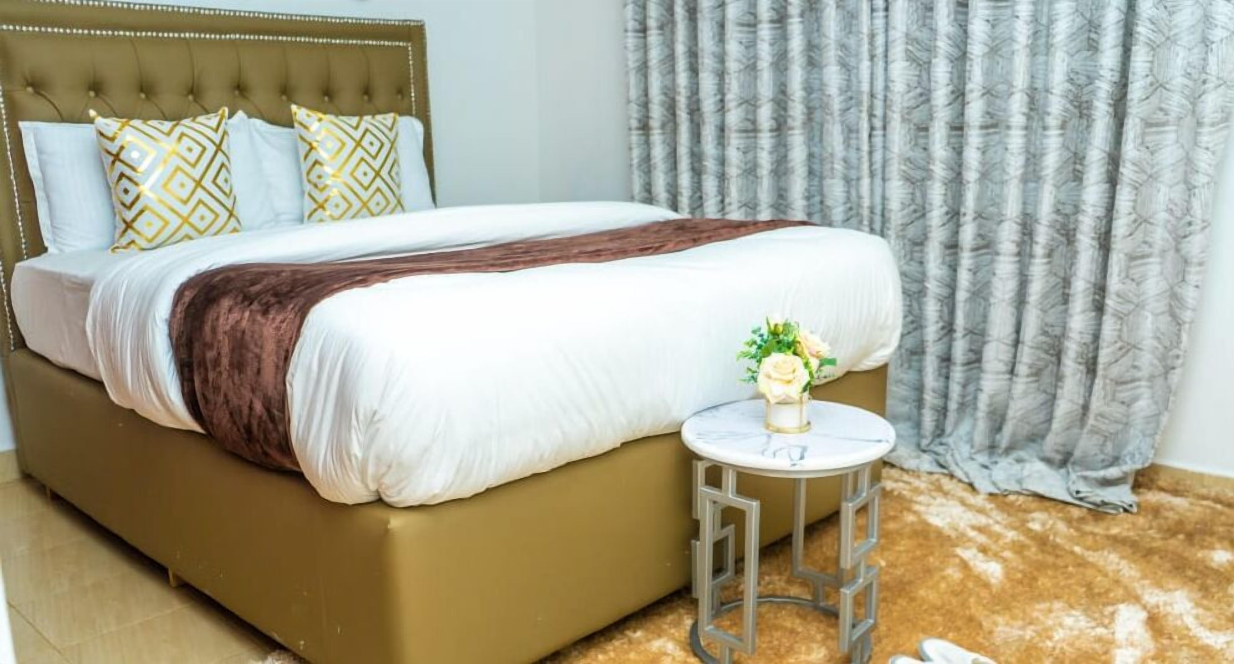 2 habitaciones, decoración personalizada y muebles diferentes 